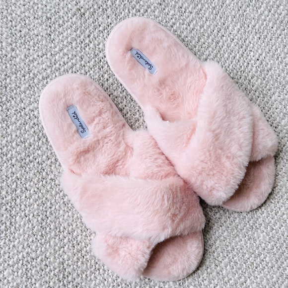 Splendid Faux Fur Crisscross Slippers Size M/L - Picture 3 of 7